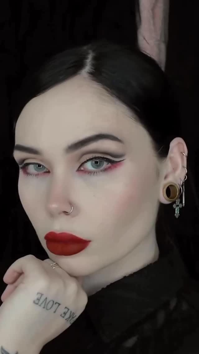 Post 2 by 🌘 Black Moon Cosmetics®️🌒 on Instagram (video)
