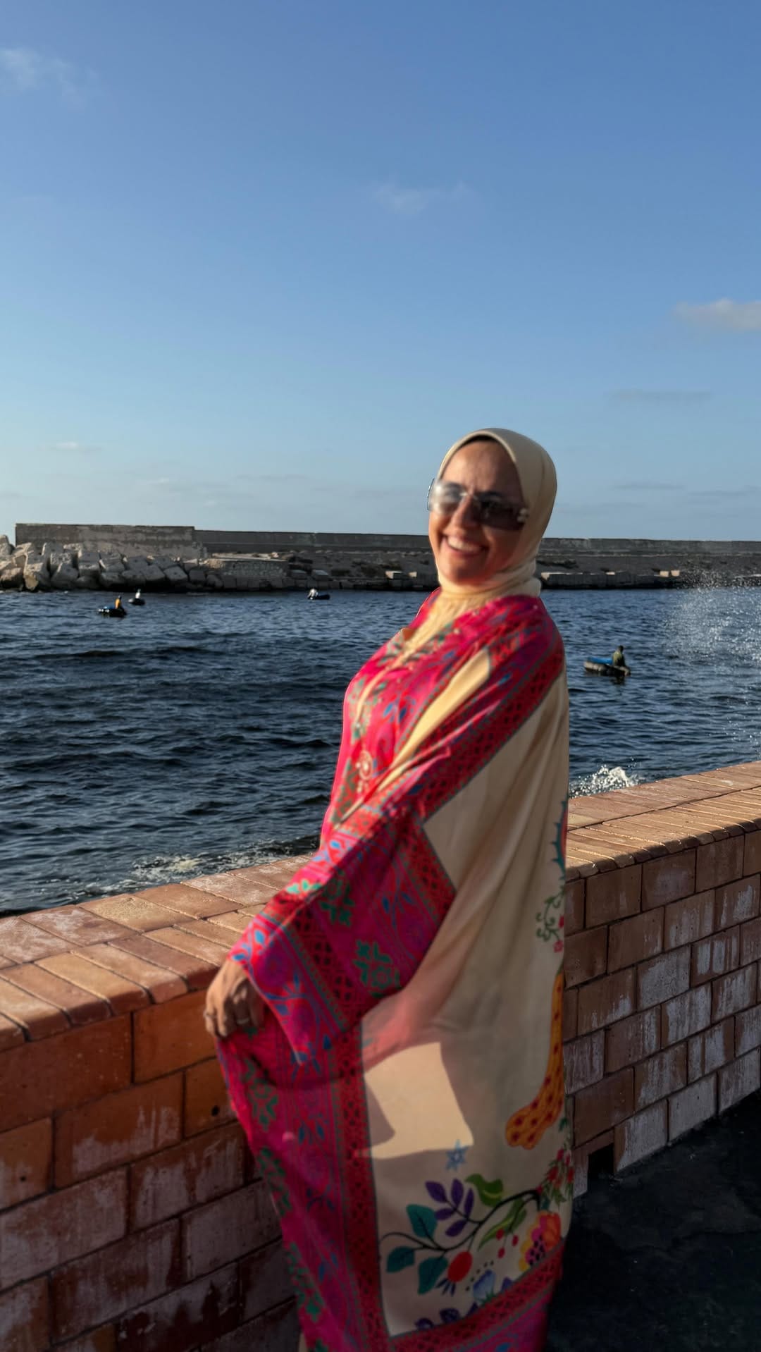 Post 9 by Nilly Shams on Instagram (video)