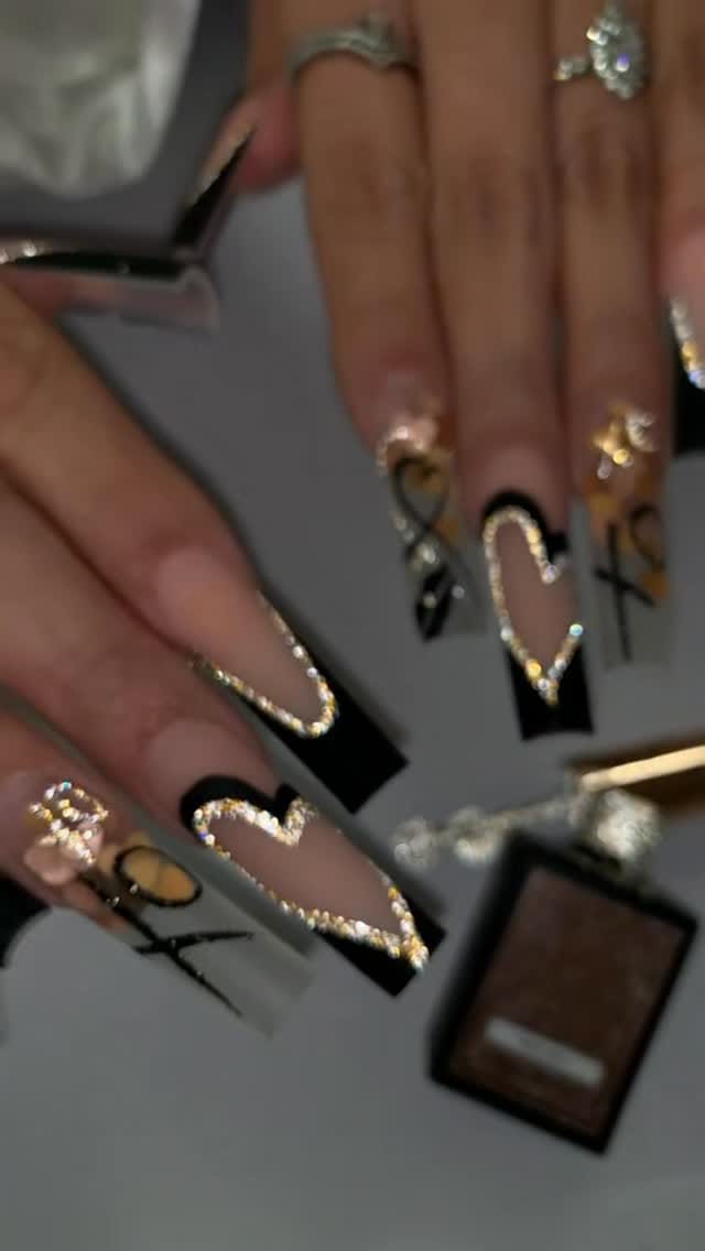 Post 3 by Honey Phan on Instagram (video)