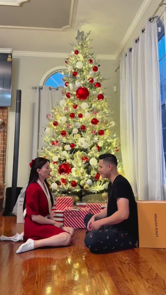 Post 7 by Honey Phan on Instagram (video)