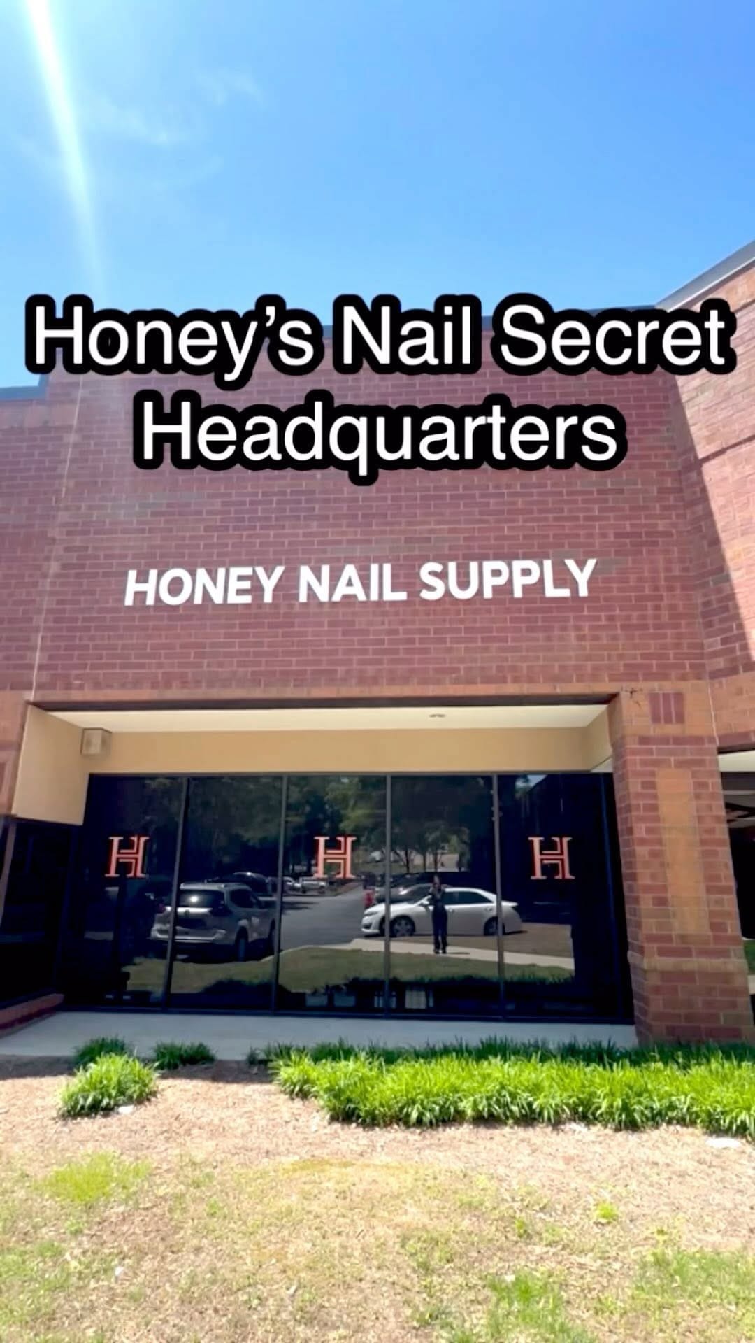 Post 10 by Honey Phan on Instagram (video)