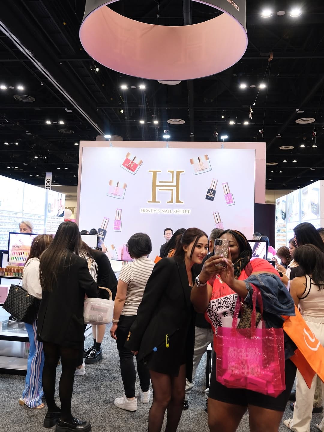 Post 8 by Honey Phan on Instagram (carousel)