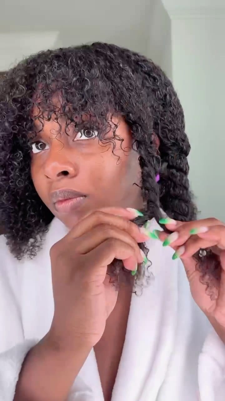Post 9 by Dollar Curl Club on Instagram (video)