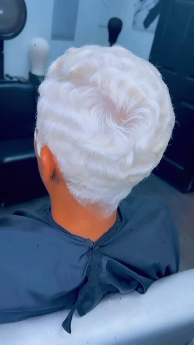 Post 4 by Latise Harris on Instagram (video)
