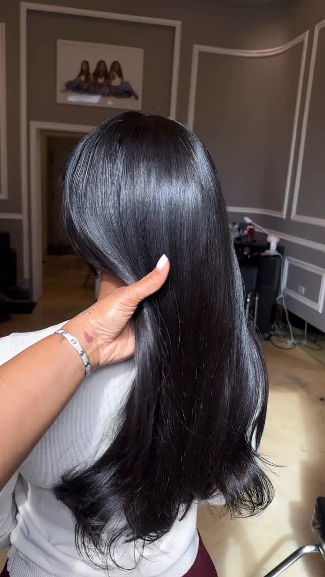 Post 1 by Max Beauty on Instagram (video)