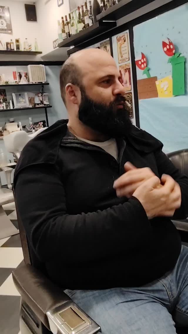 Post 7 by BEARDS IN THE WORLD on Instagram (video)