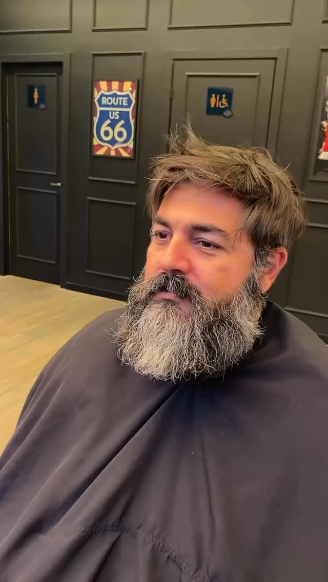 Post 8 by BEARDS IN THE WORLD on Instagram (video)