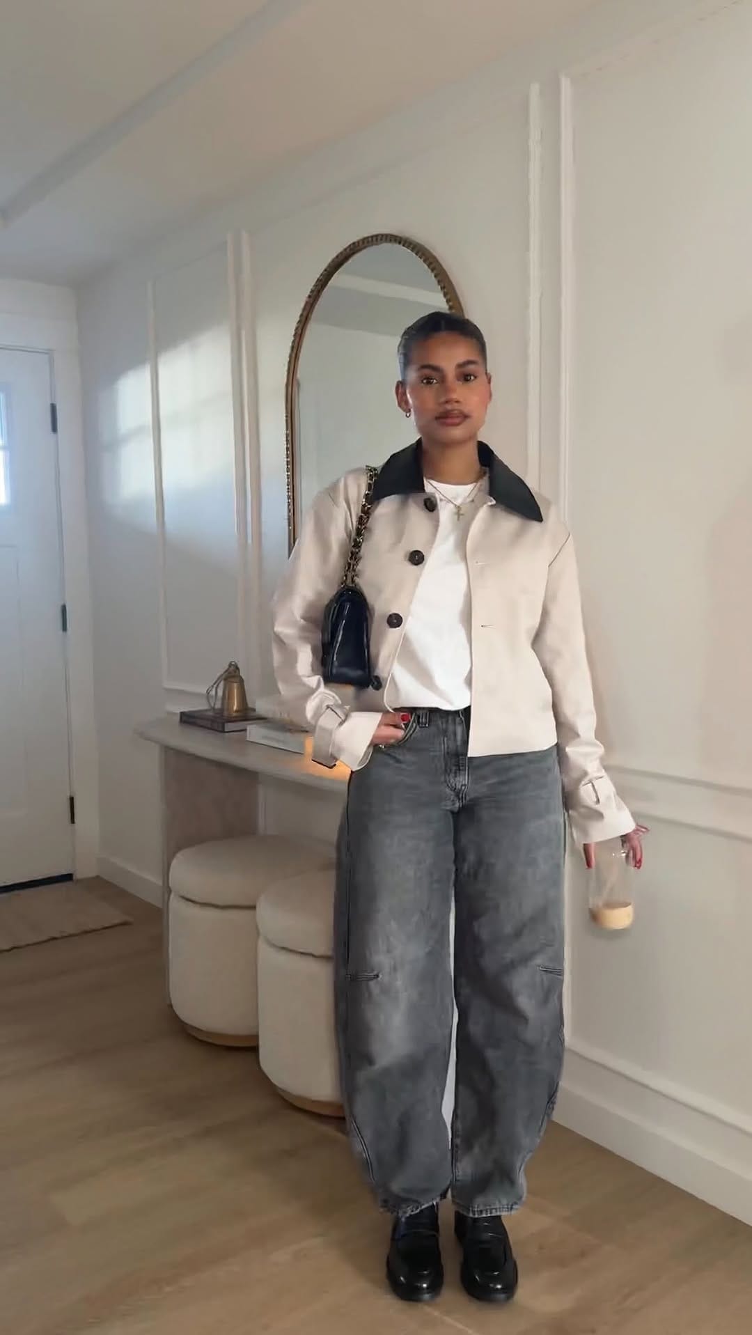Post 3 by Olivia Collins on Instagram (video)
