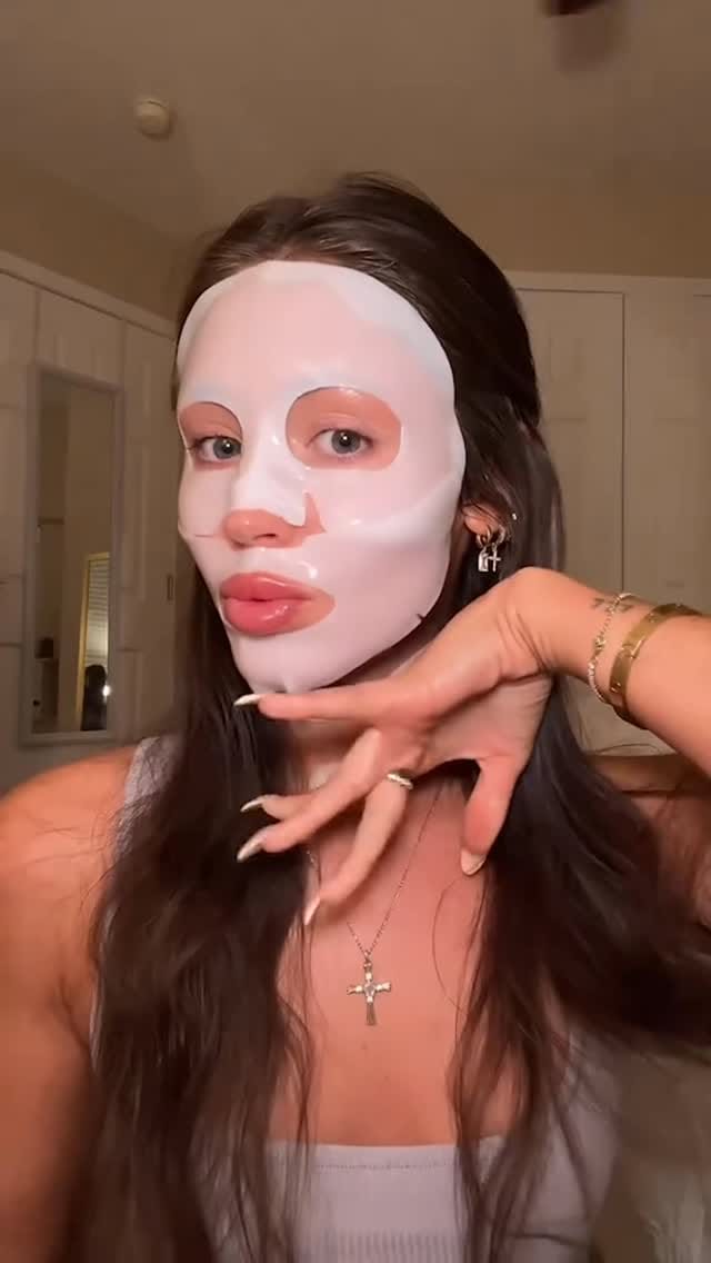Post 8 by Wine Glo on Instagram (video)