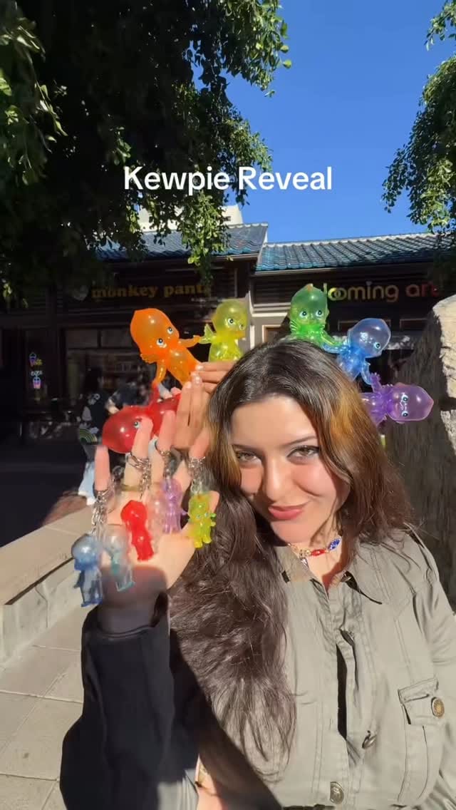 Post 3 by Monkey Pants L.A. on Instagram (video)