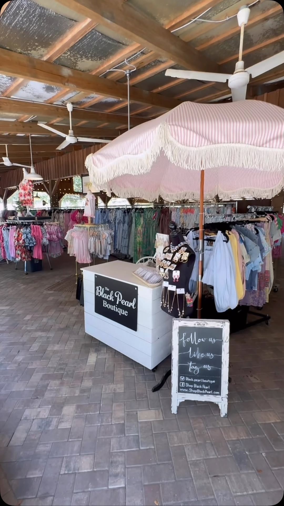 Post 10 by The Black Pearl Boutique on Instagram (video)