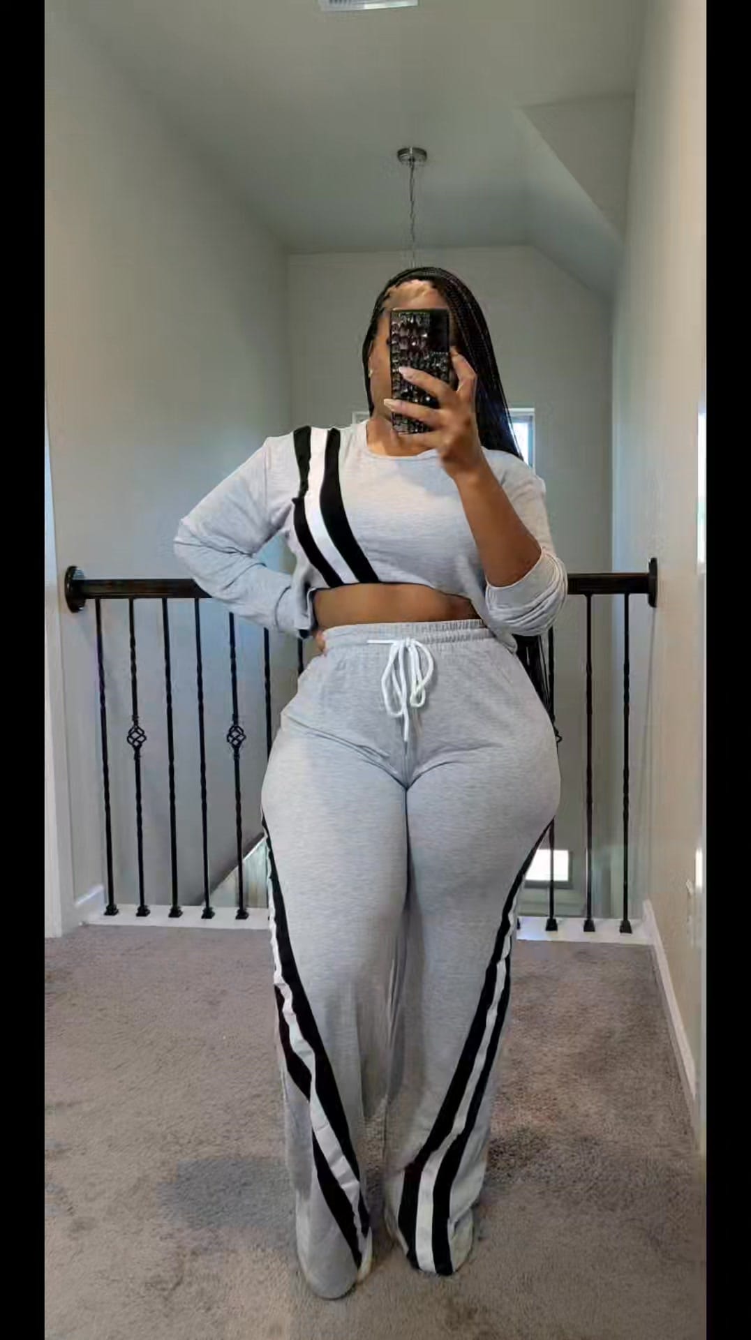 Post 5 by KB-BOUTIQUE on Instagram (video)