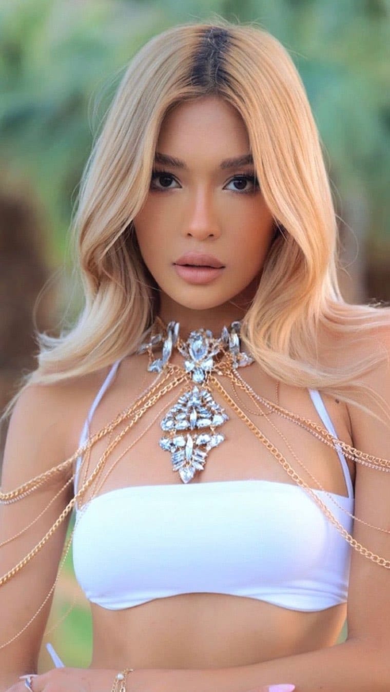 Post 9 by The Songbird Collection 🕊 on Instagram (video)