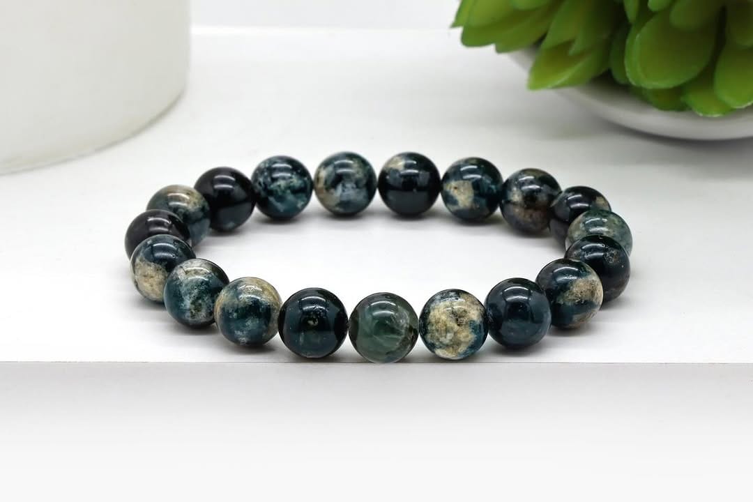 Post 6 by Bombshellbeads on Instagram (image)