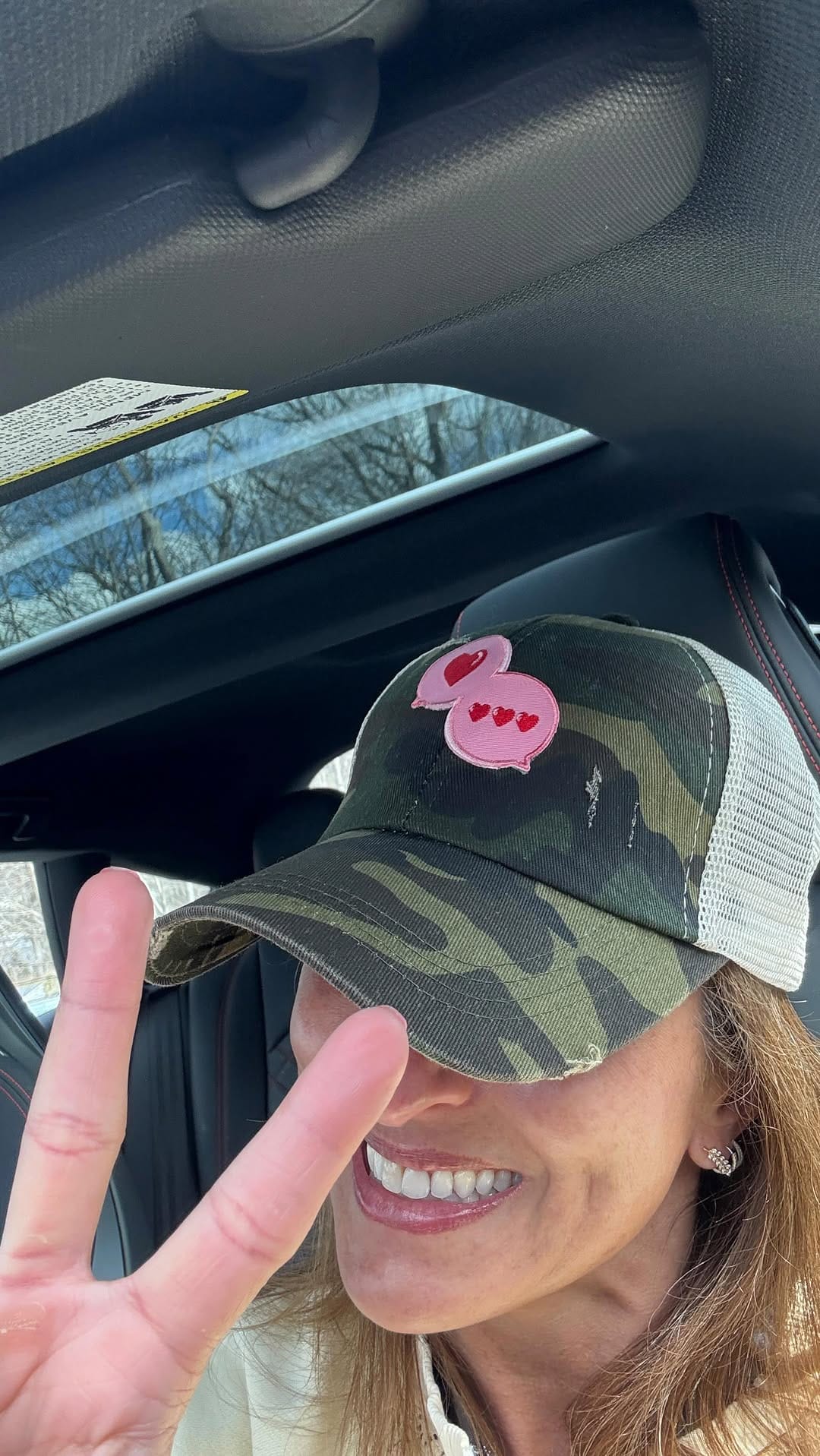 Post 5 by Lisa Sands on Instagram (video)
