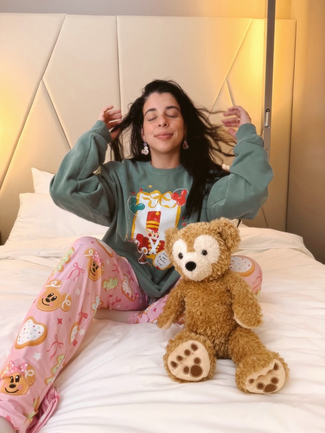Post 5 by Sofia on Instagram (carousel)