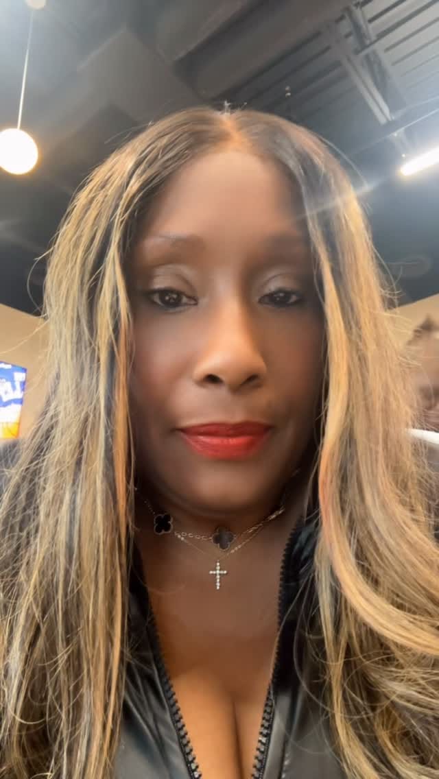 Post 4 by Style' N Grace Boutique on Instagram (video)