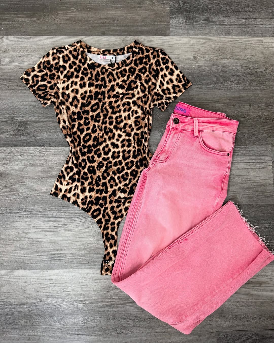 Post 2 by MODA  LIA on Instagram (image)