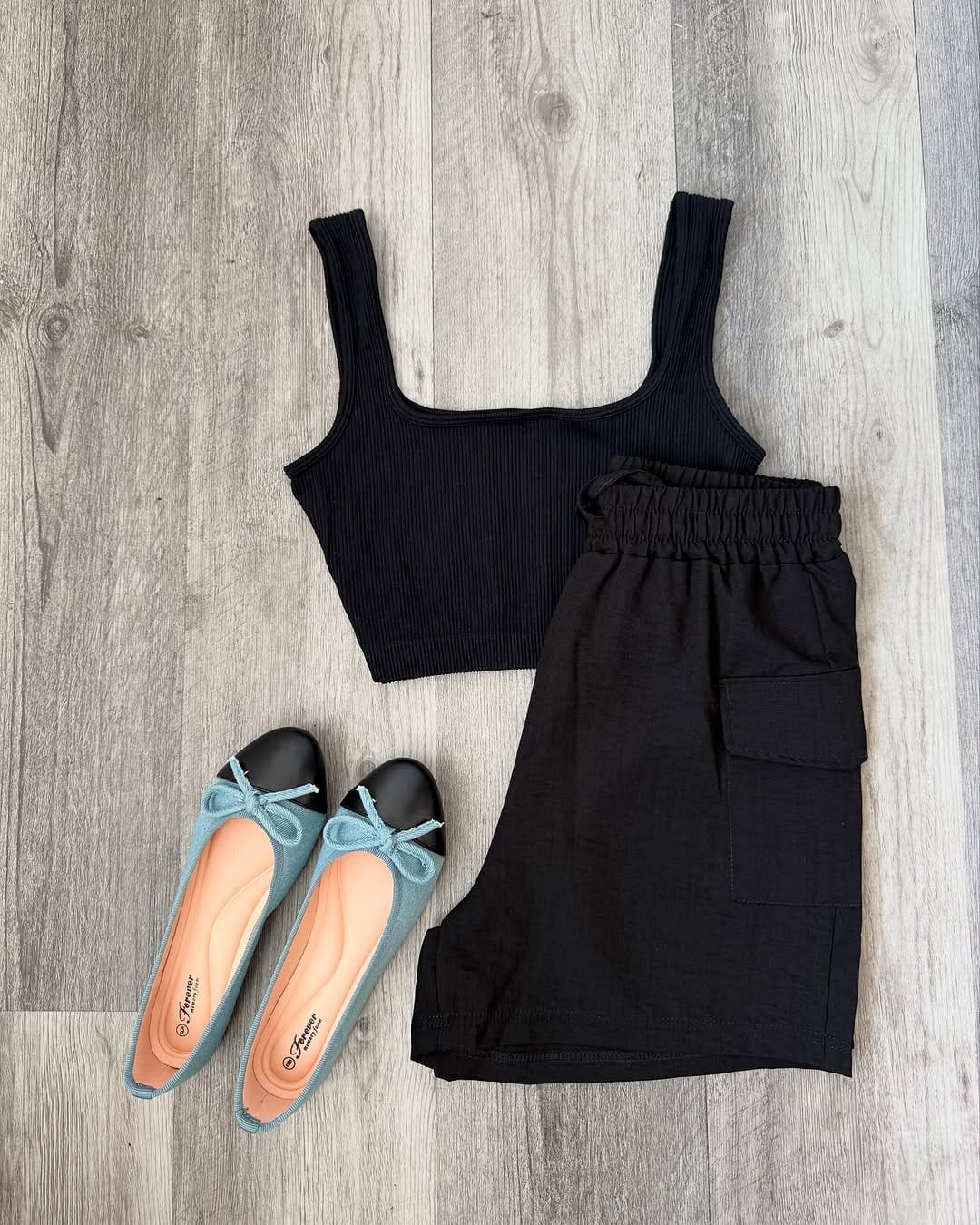 Post 6 by MODA  LIA on Instagram (image)