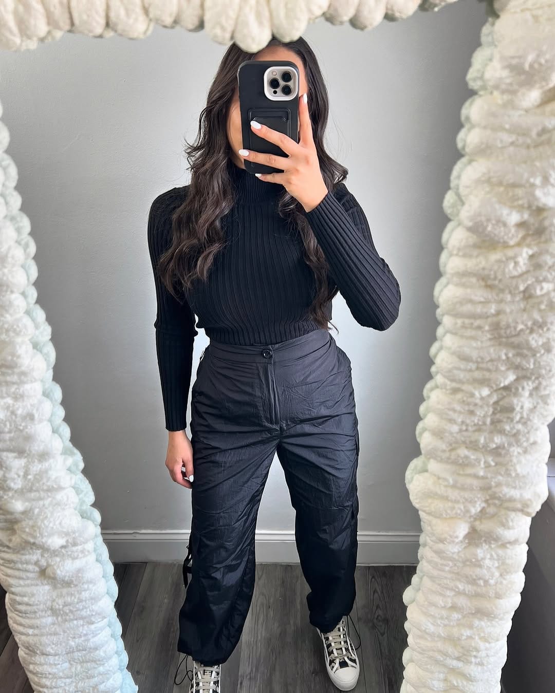 Post 9 by MODA  LIA on Instagram (image)