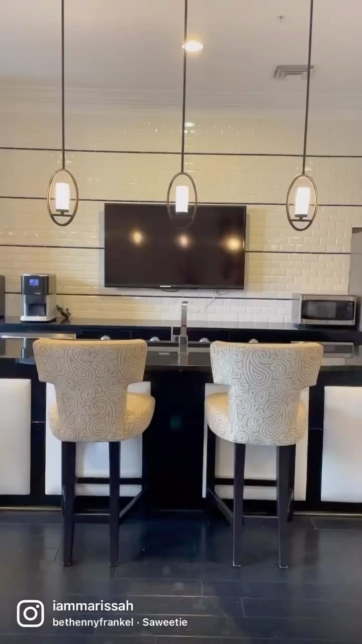 Post 1 by Dramatic Miami #BlackOwned on Instagram (video)