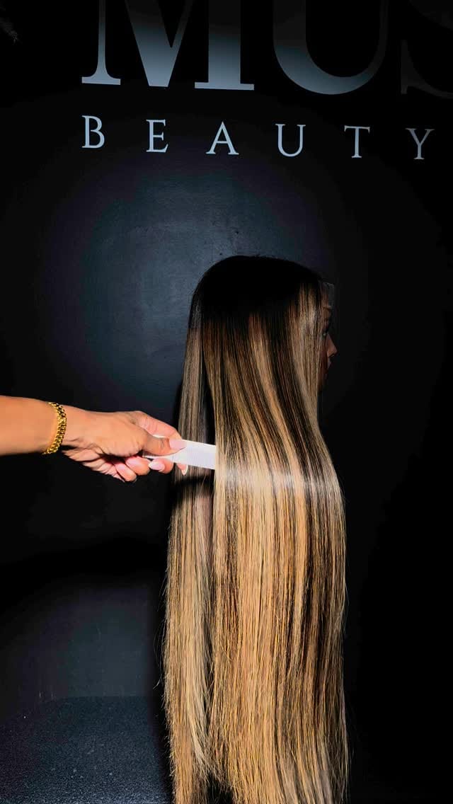 Post 10 by LUXURY WIGS & HAIR EXTENSIONS on Instagram (video)