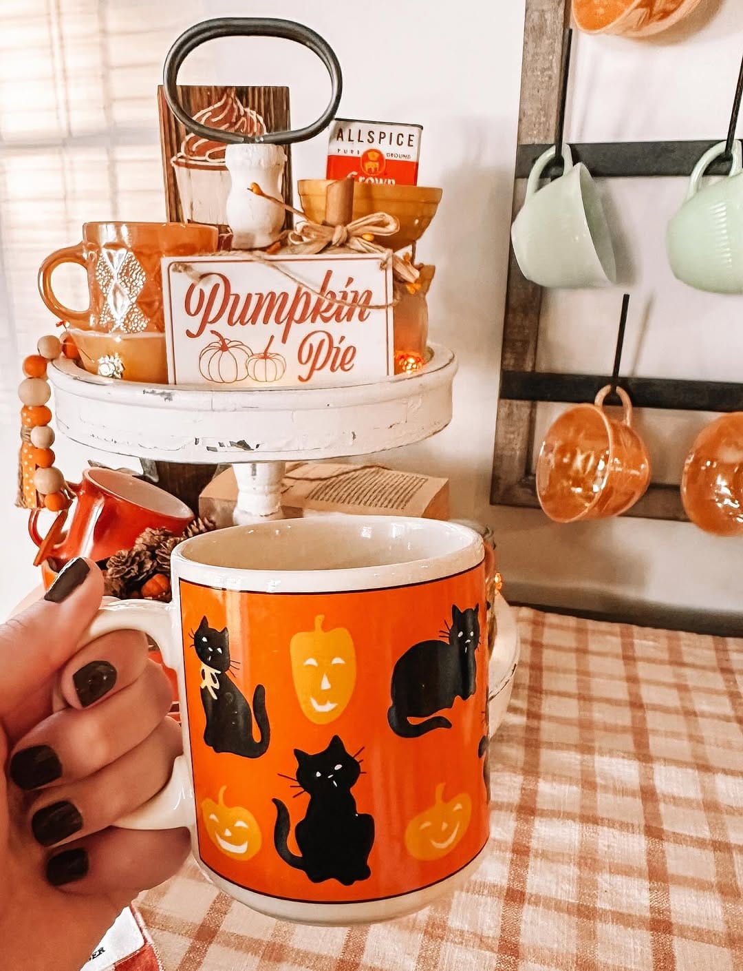 Post 10 by Olivia: Vintage + Home Decor on Instagram (image)