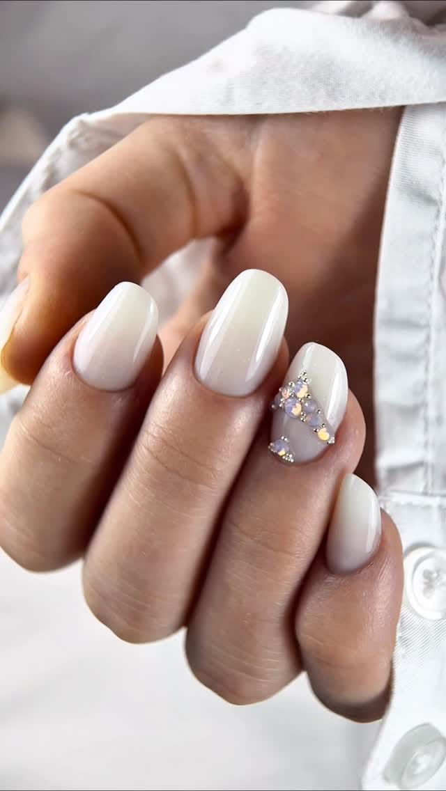 Post 2 by • COLD NAILS prodotti per unghie • on Instagram (video)