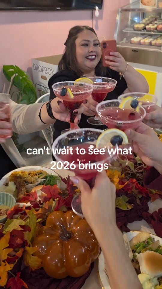 Post 5 by Borinken Cakes| Chicago Bakery on Instagram (video)
