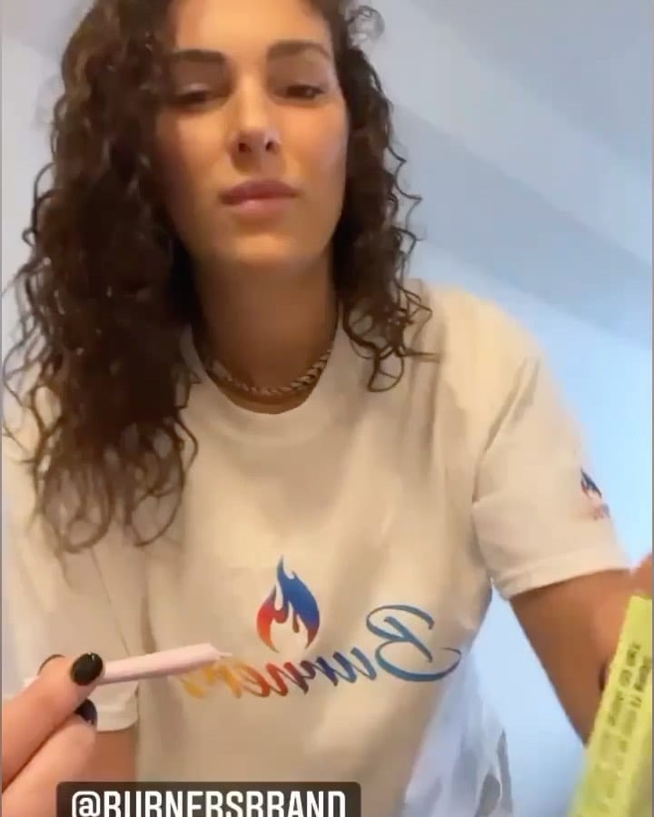 Post 8 by OFFICIAL PAGE 💨 on Instagram (carousel)