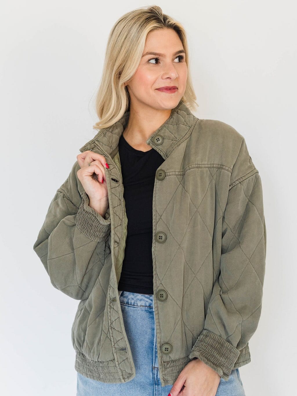 Post 1 by LondonEE & Co. Boutique on Instagram (carousel)
