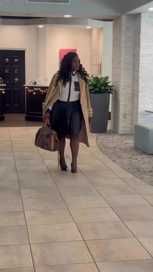 Post 1 by Kenya Elaine on Instagram (video)