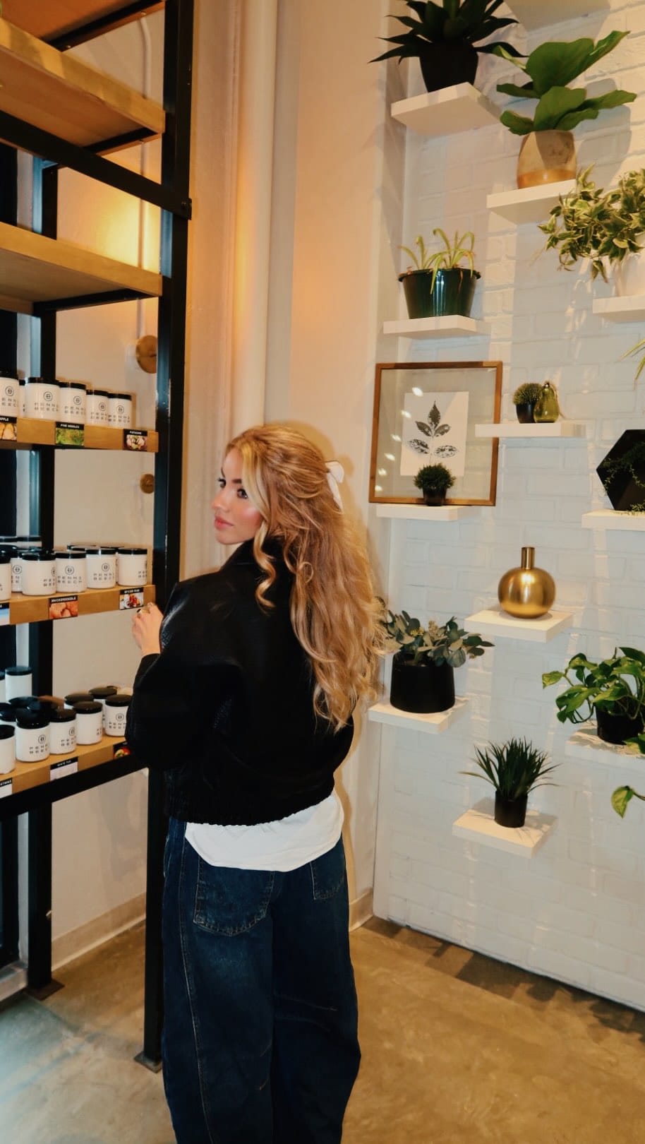 Post 1 by Penn & Beech Candle Co. on Instagram (video)
