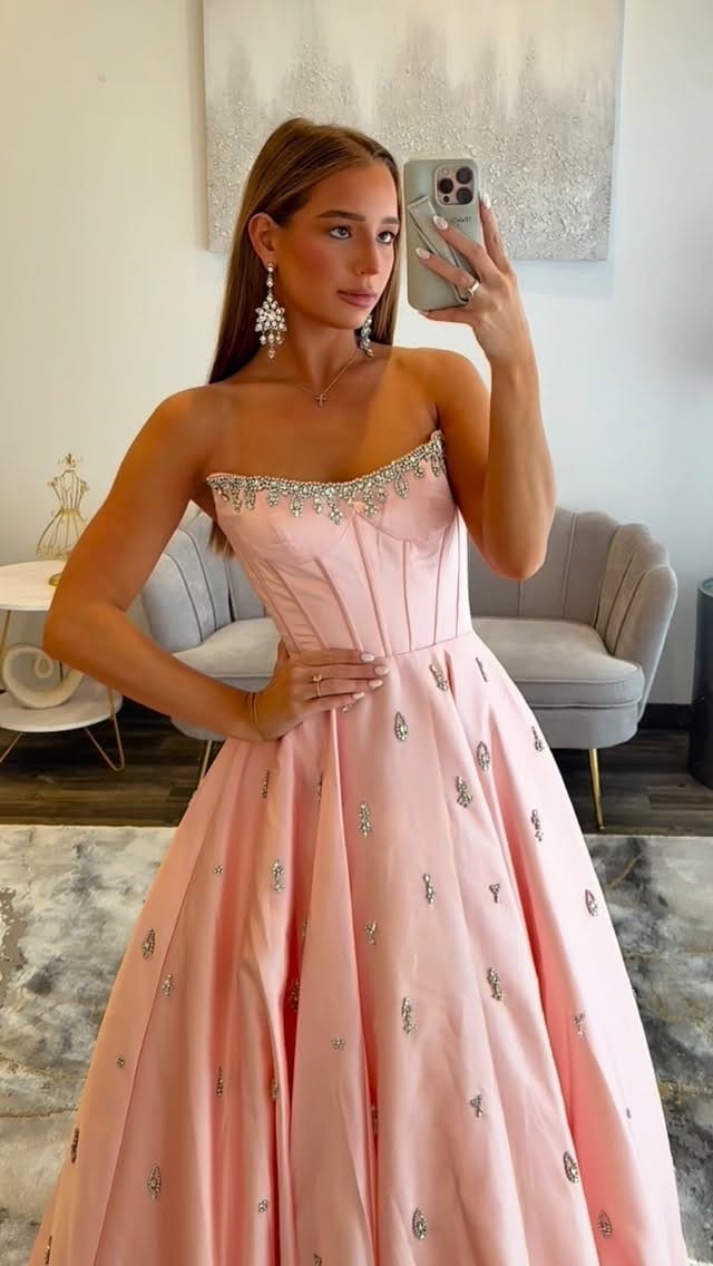 Post 1 by Joyce'sBoutique | ThePageantRoom on Instagram (video)