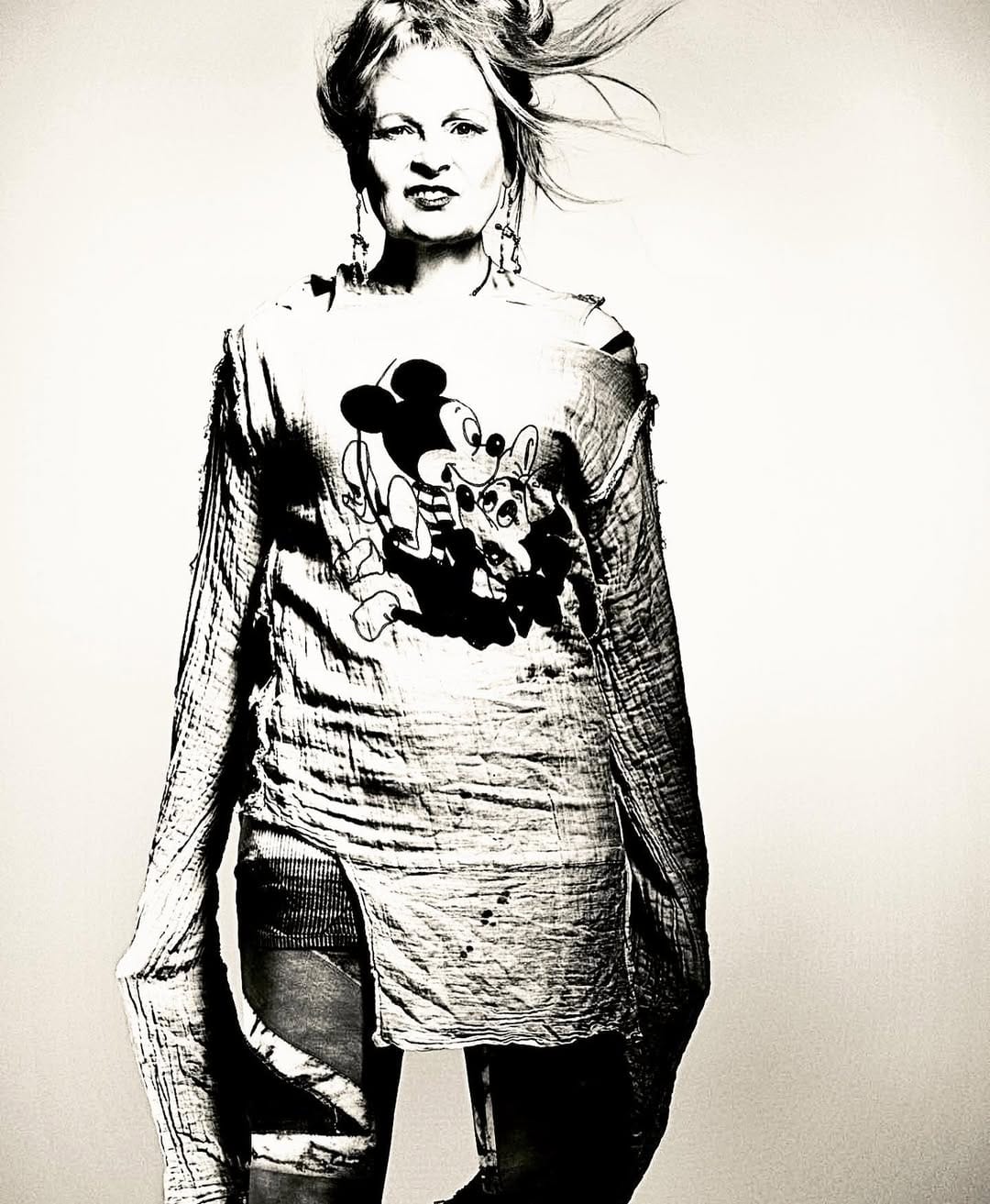 Post 5 by BURNING DOWN MY CLOSET on Instagram (image)