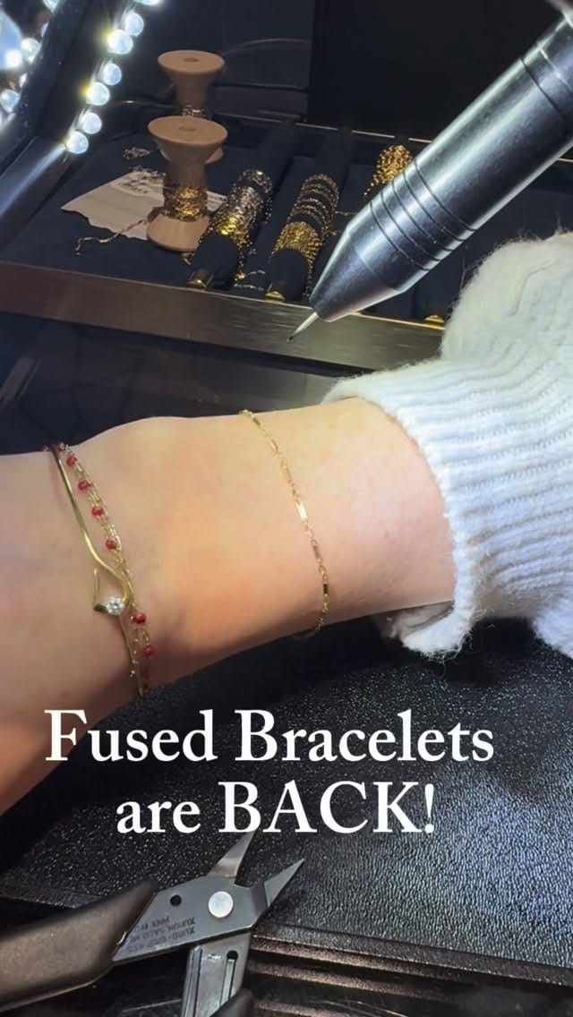 Post 3 by M. Flynn 💎 Boston Jewelry on Instagram (video)