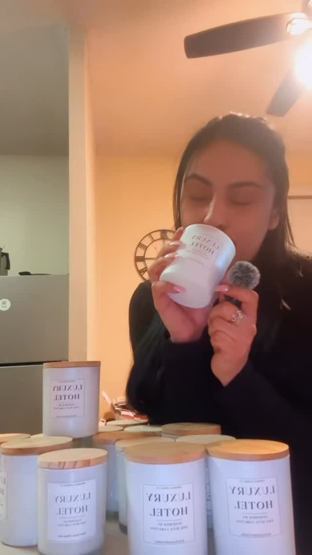 Post 5 by Sprinkle Candles on Instagram (video)