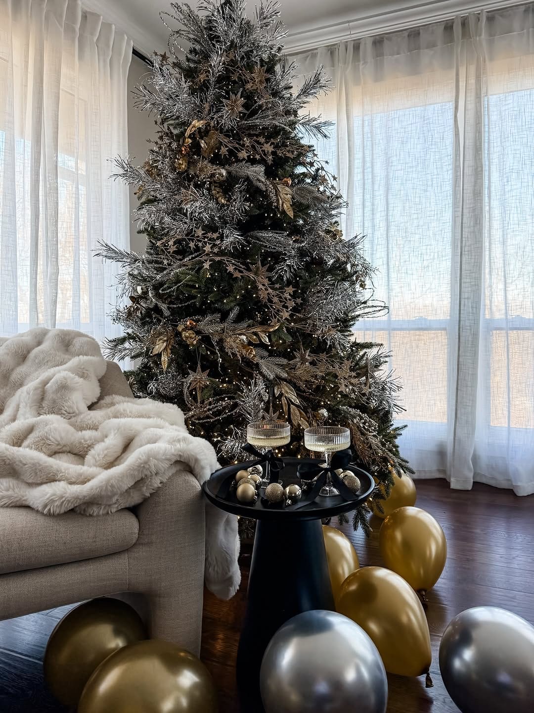 Post 1 by Dani | Christmas | Holiday Decor on Instagram (image)