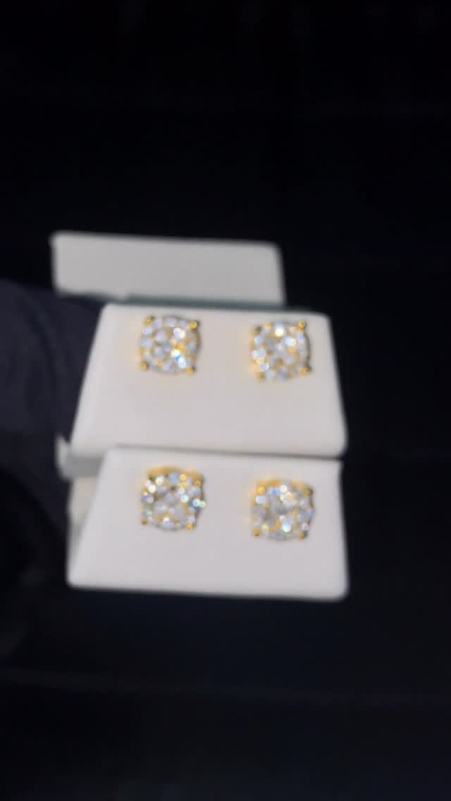Post 9 by King Johnny The Jeweler on Instagram (video)