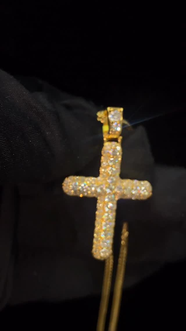 Post 4 by King Johnny The Jeweler on Instagram (video)