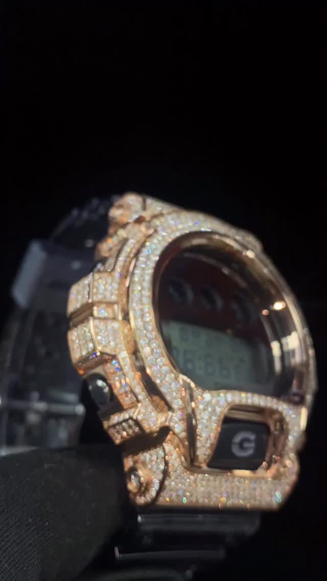 Post 5 by King Johnny The Jeweler on Instagram (video)