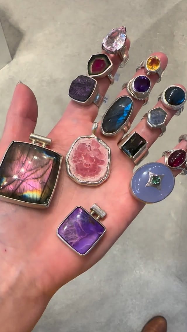 Post 9 by Crystalarium ✨ Crystals ✨ Jewelry on Instagram (video)