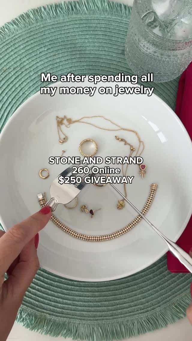 Post 4 by 260 Sample Sale CHICAGO on Instagram (video)