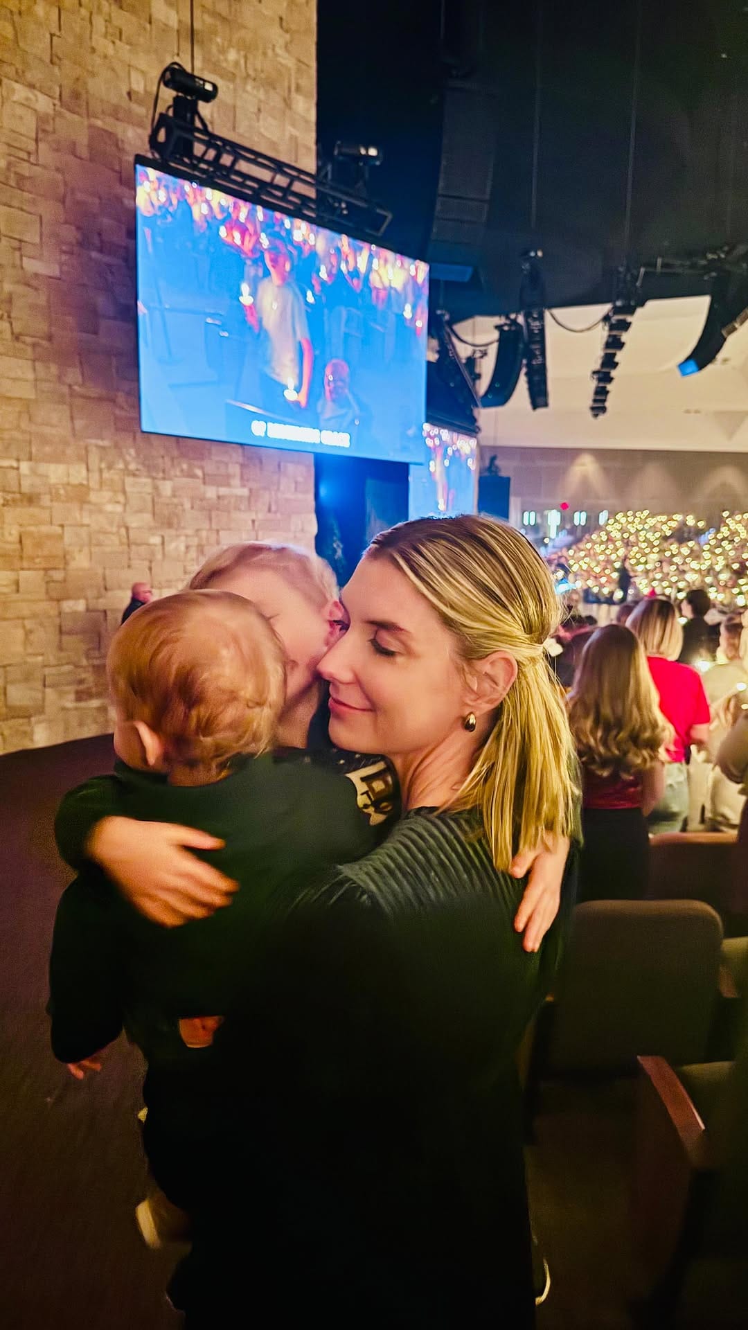 Post 7 by Kaylee Topalovic/ Amazon Mommas on Instagram (video)