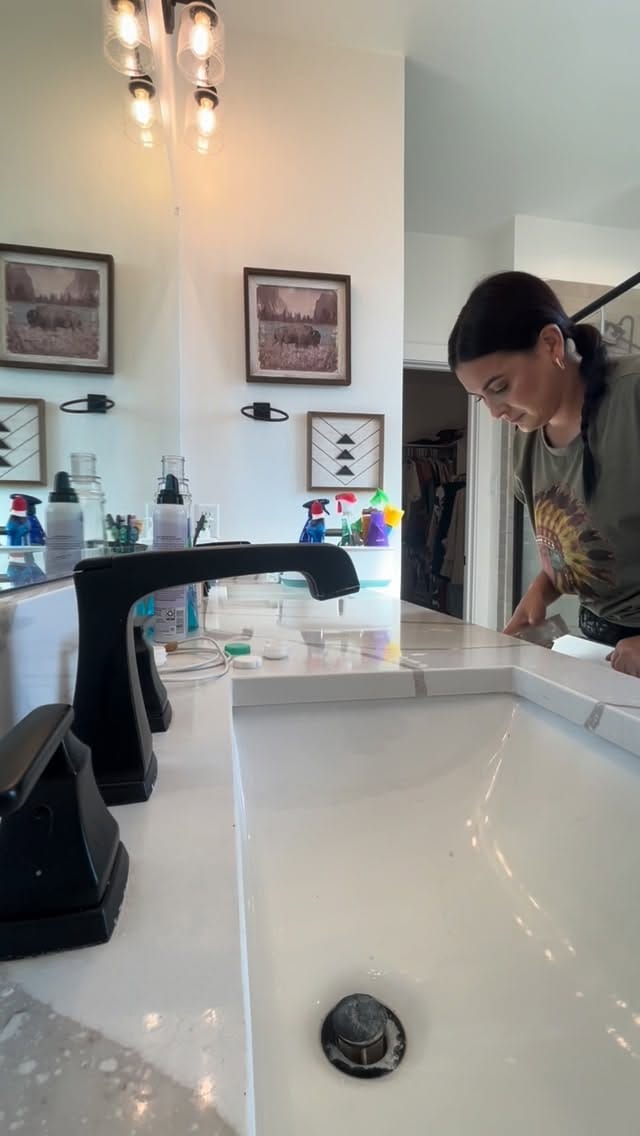 Post 6 by Chelsey Bullock on Instagram (video)