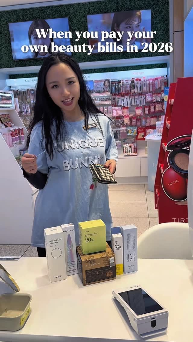 Post 6 by Unique Bunny on Instagram (video)
