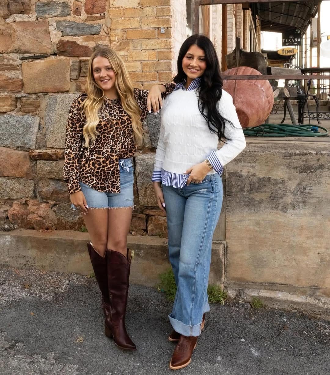 Post 1 by 4L Western Wear on Instagram (image)