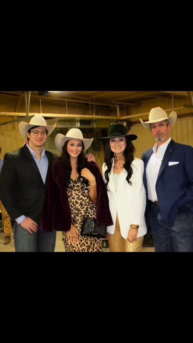 Post 7 by 4L Western Wear on Instagram (video)
