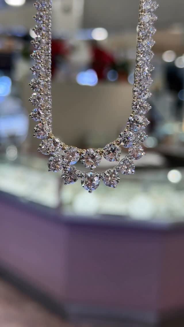 Post 6 by V&P Jewelry Inc on Instagram (video)
