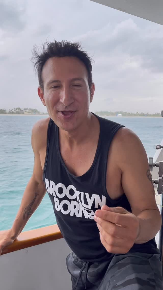 Post 2 by René Rim Café on Instagram (video)